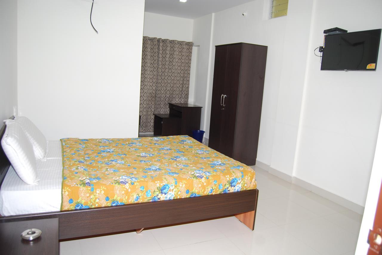 Pratham Residency Hotel Maiçor Exterior foto