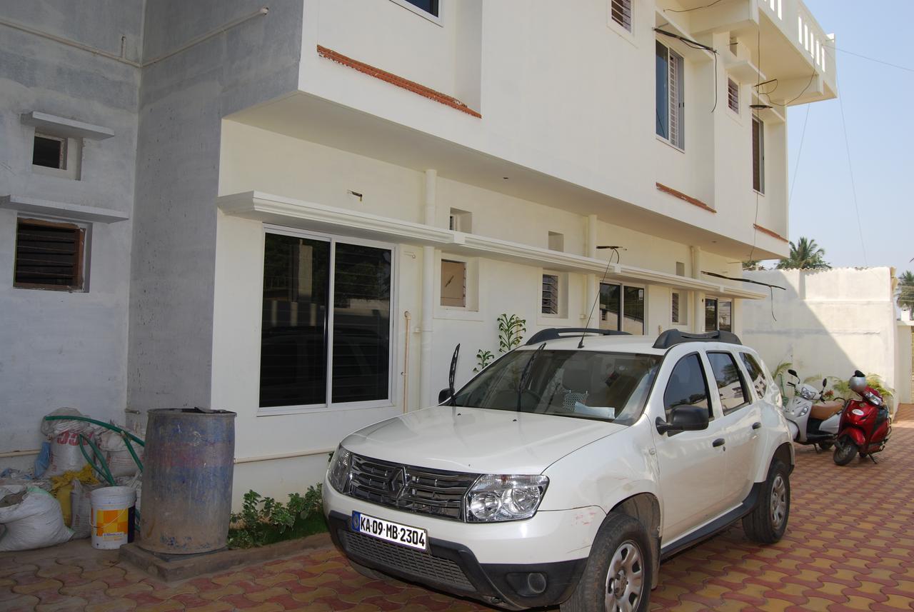 Pratham Residency Hotel Maiçor Exterior foto