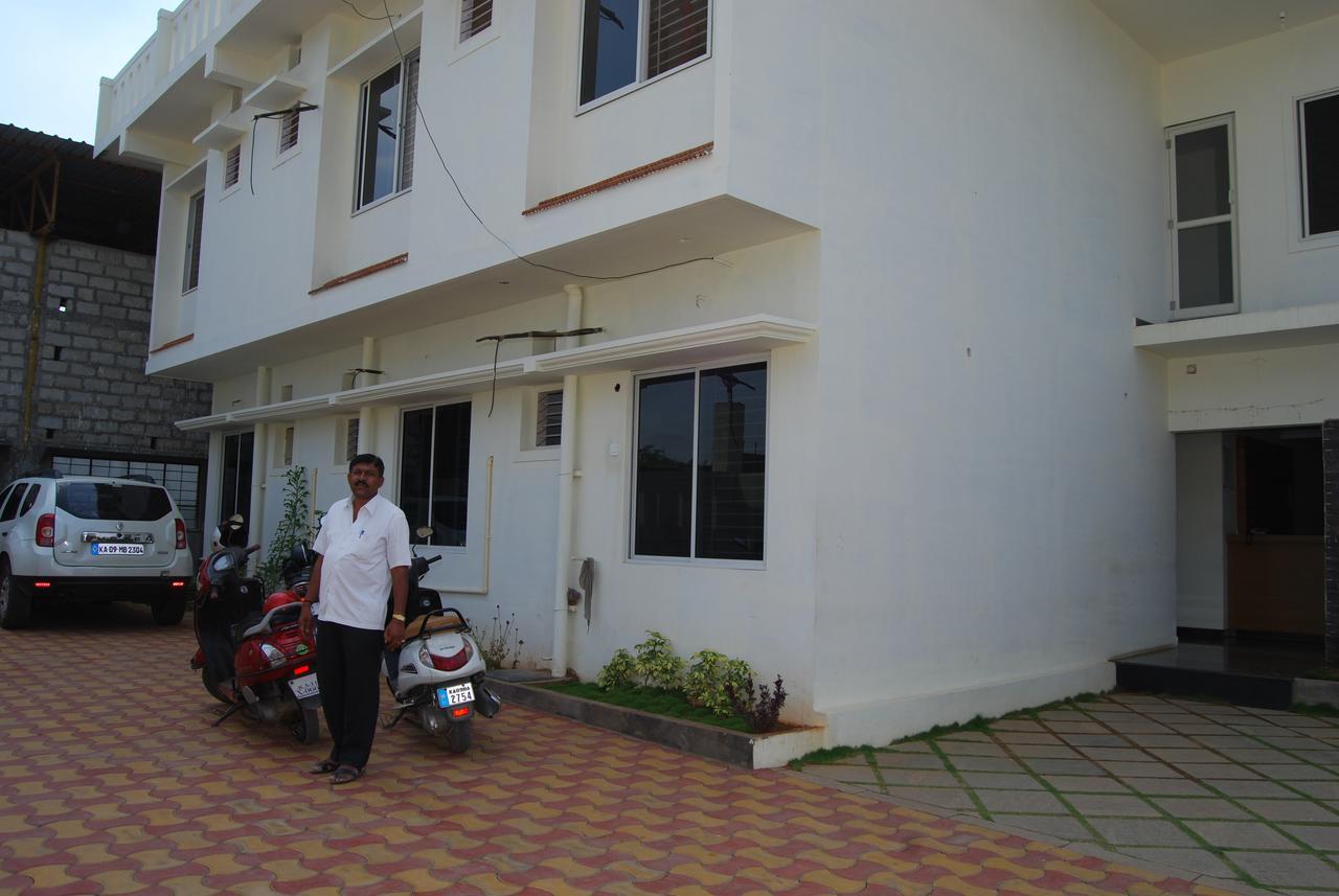 Pratham Residency Hotel Maiçor Exterior foto
