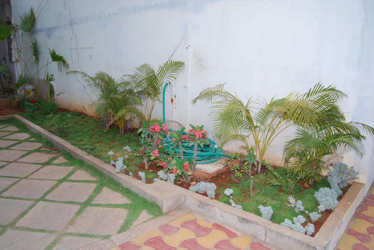 Pratham Residency Hotel Maiçor Exterior foto
