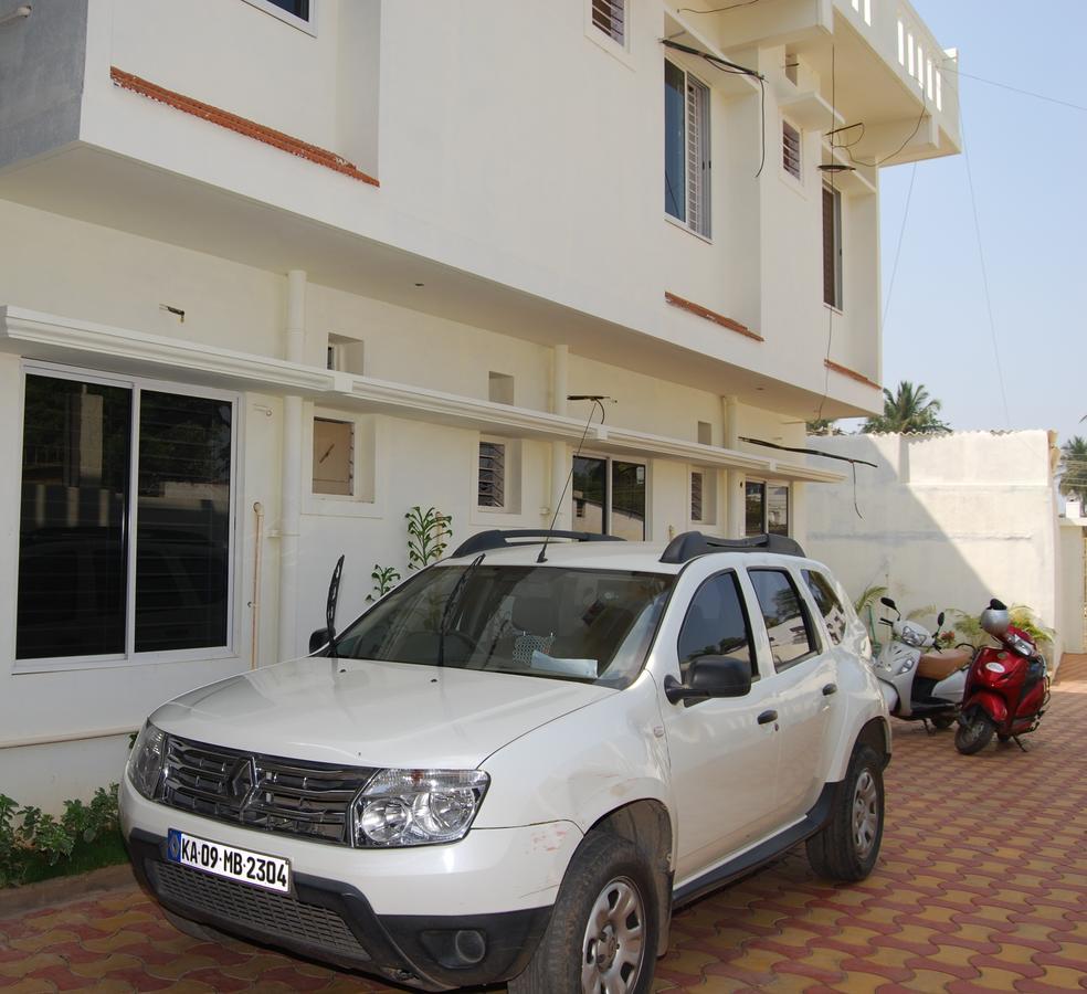 Pratham Residency Hotel Maiçor Exterior foto
