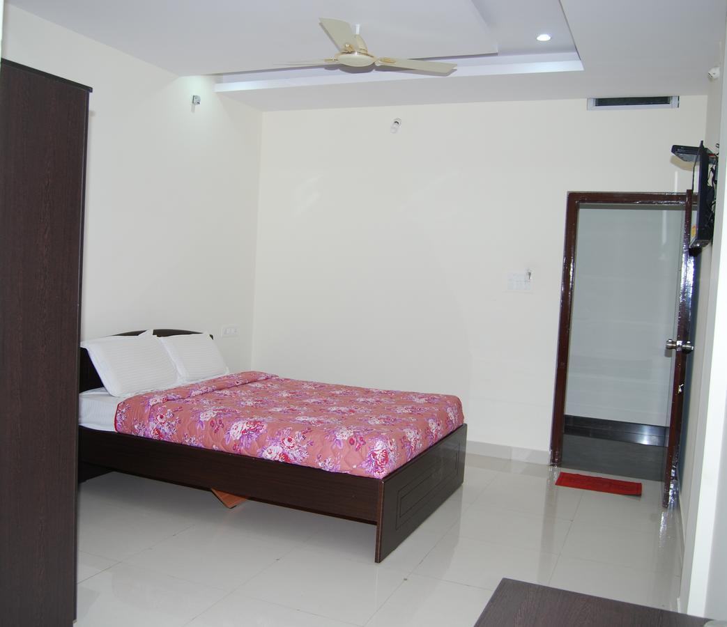 Pratham Residency Hotel Maiçor Exterior foto